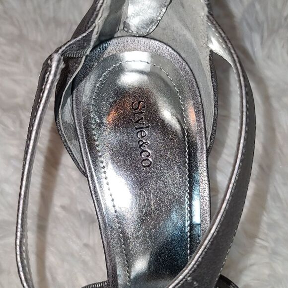 NEW Style & Co Leilani Embellished Heels 10 - Picture 8 of 9